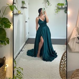 Beautiful Satin Emerald Green Gown with Open Leg Slit 🌲